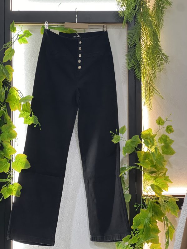 PANTALÓN NEGRO DENIM