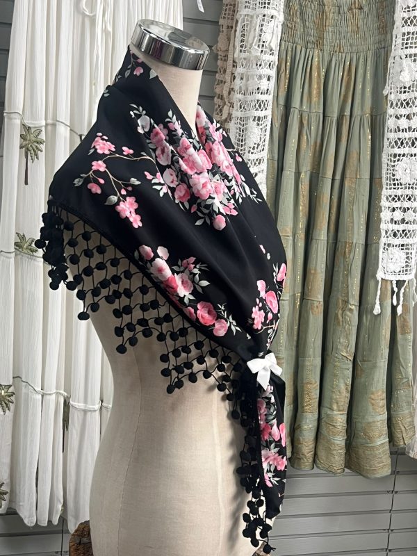 Mantón estampado de flores color negro con madroños - Imagen 2